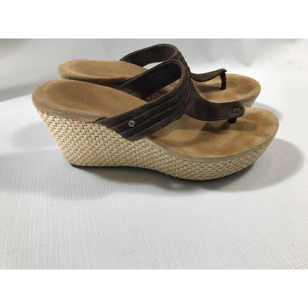 UGG Womens Zamora 3093 Suede Slip On Wedge Thong Sandal Size US 7M